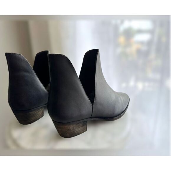 Free People Leather Charm Double V Ankle Boots Size 38.5 - Picture 14 of 16